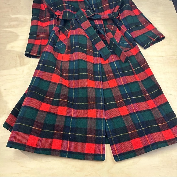 Vintage Pendleton Red and Green Plaid 100% wool Coat - Picture 2 of 14
